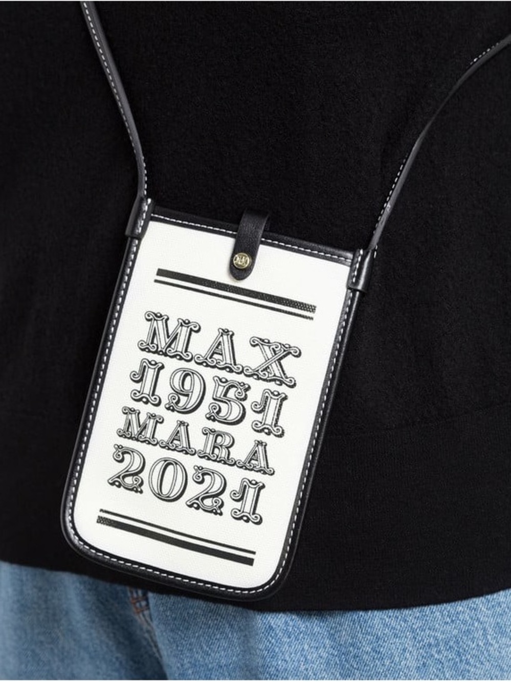 Max Mara Logo Crossbody Phone Pouch - White & Black